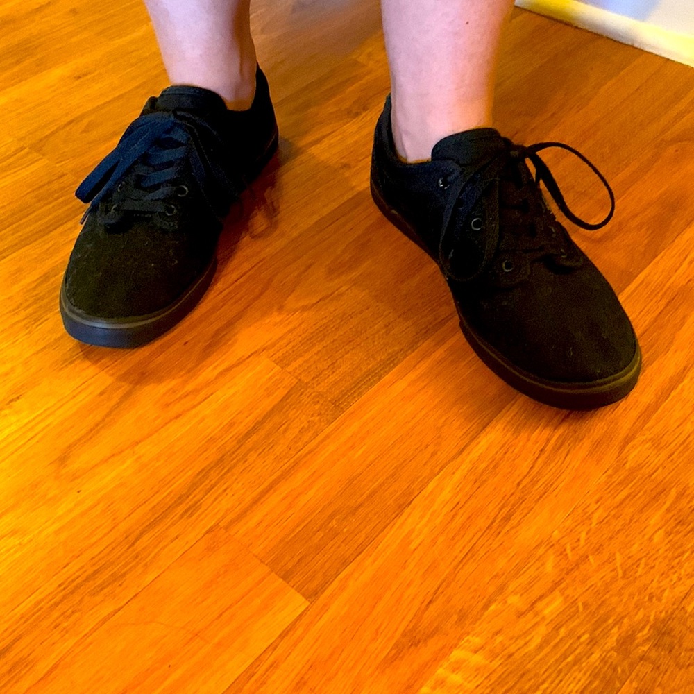 Women black vans; great condition